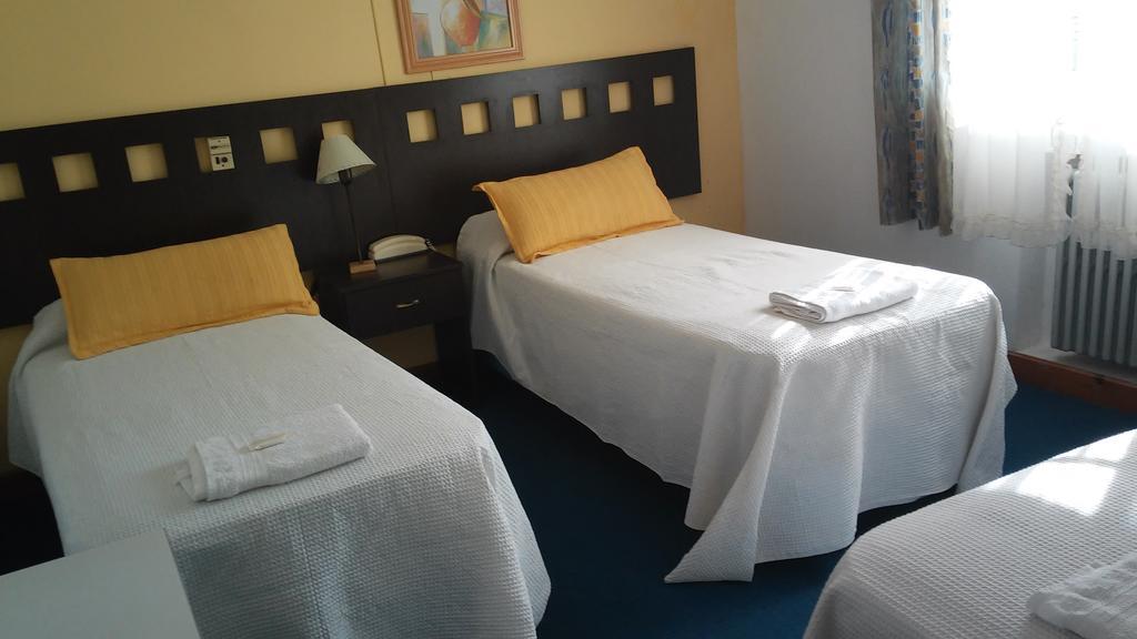 Hotel Marciala Villa Carlos Paz Room photo